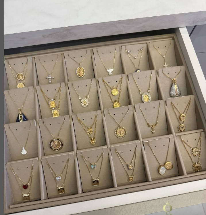Como guardar semijoias para não escurecer: guia de organização do porta-joias